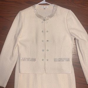 St. John women’s white suit